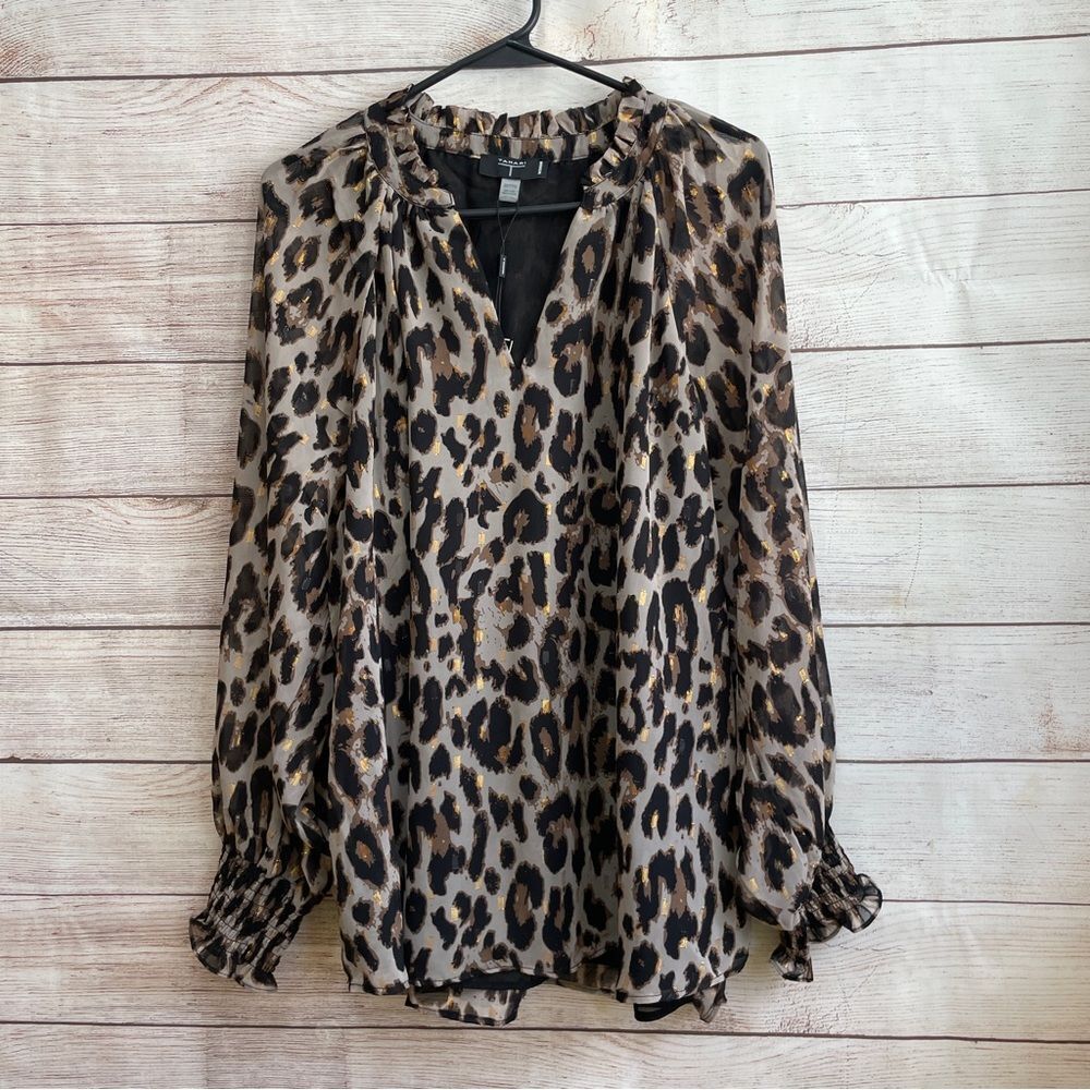 NEW WITH TAGS TAHARI LEOPARD‎ PRINT TOP